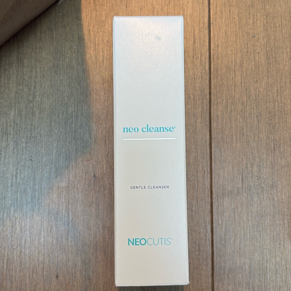 Neocutis Neo Cleanse Gentle Cleanser 125 ML (NWT, never opened)